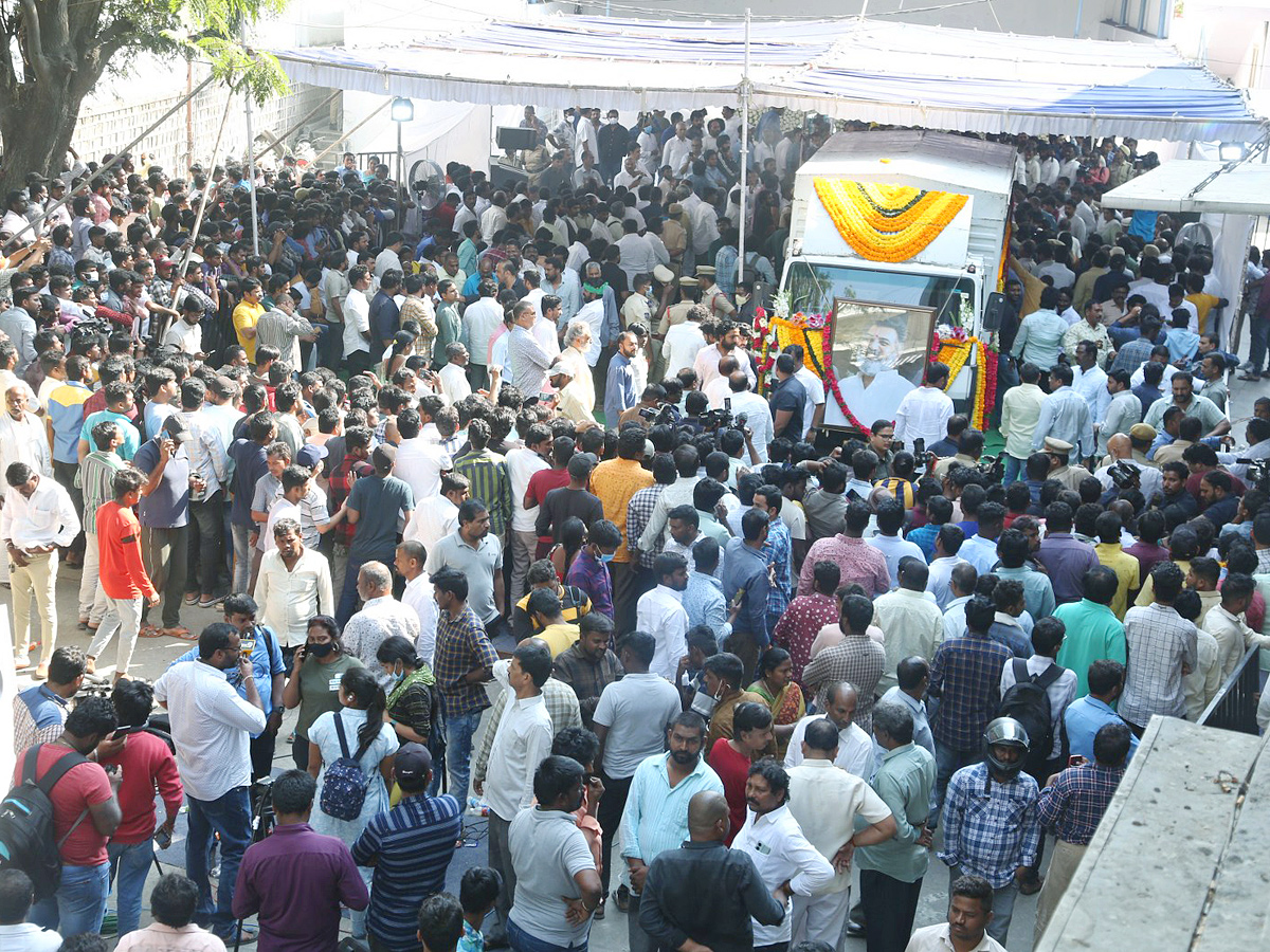  Taraka Ratna Funeral Photos - Sakshi18