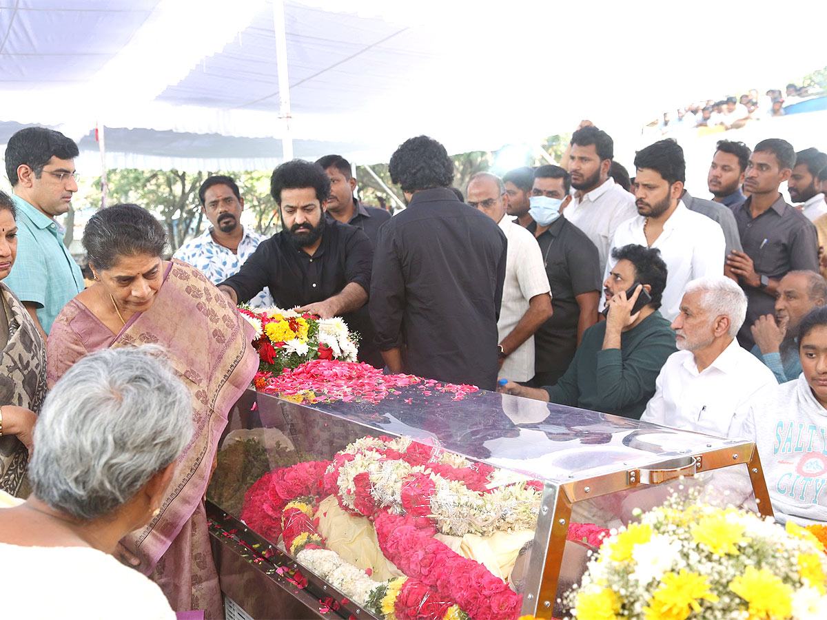 Family Members Final Respect to Nandamuri TarakaRathna FilmChamber - Sakshi31