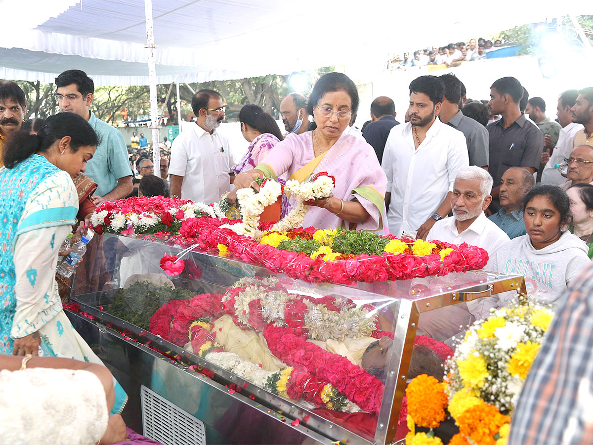 Family Members Final Respect to Nandamuri TarakaRathna FilmChamber - Sakshi34