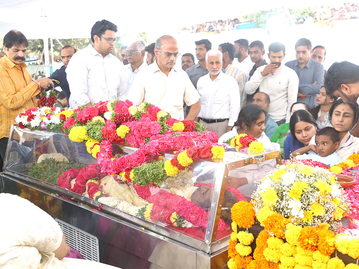 Family Members Final Respect to Nandamuri TarakaRathna FilmChamber - Sakshi54