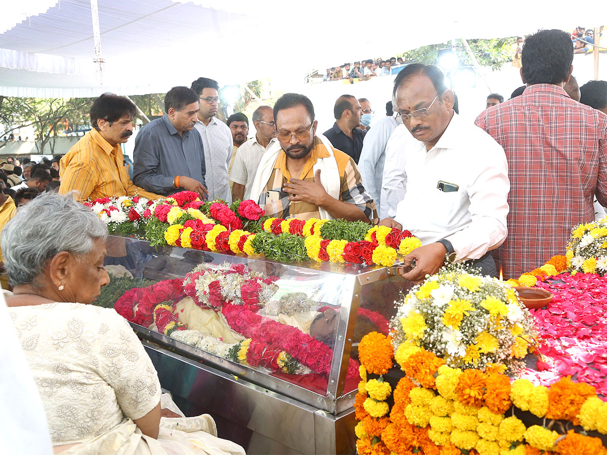 Family Members Final Respect to Nandamuri TarakaRathna FilmChamber - Sakshi64