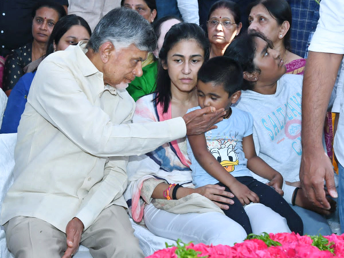  Taraka Ratna Funeral Photos - Sakshi6