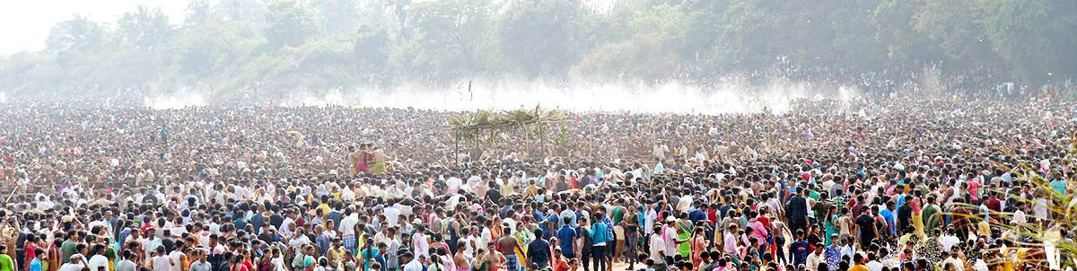 Srimukhalingam Temple in Srikakulam District - Sakshi2