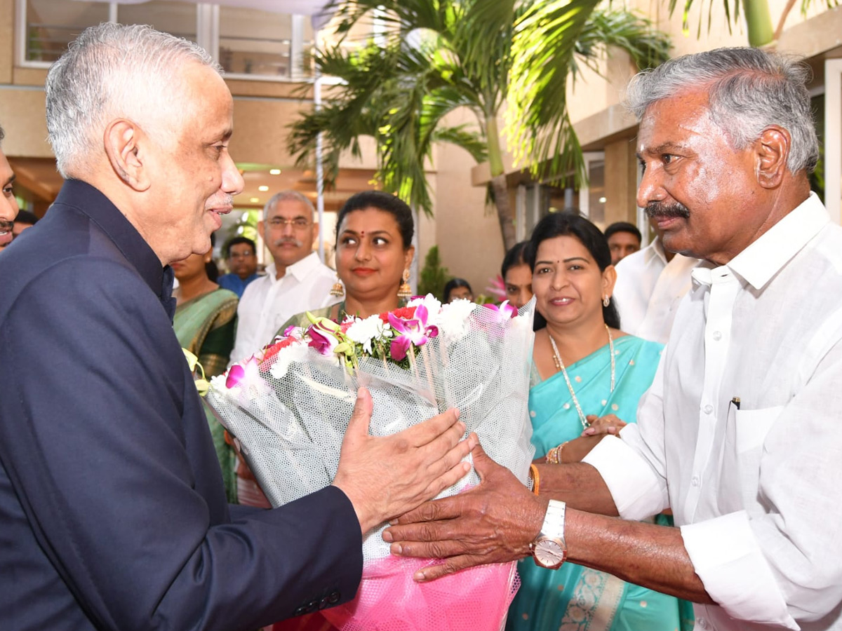 Justice Abdul Nazeer takes oath as Andhra Pradesh Governor Photos - Sakshi27