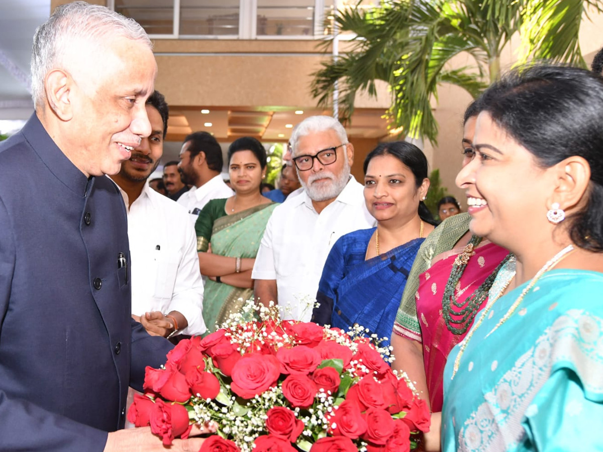 Justice Abdul Nazeer takes oath as Andhra Pradesh Governor Photos - Sakshi28