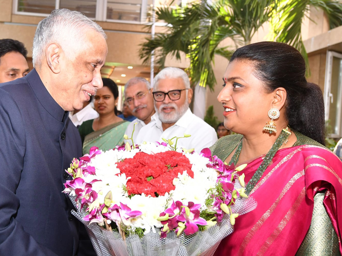 Justice Abdul Nazeer takes oath as Andhra Pradesh Governor Photos - Sakshi29