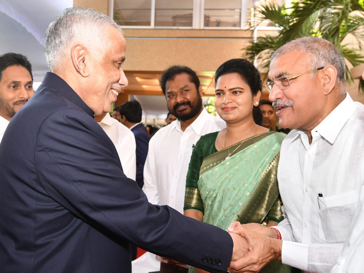 Justice Abdul Nazeer takes oath as Andhra Pradesh Governor Photos - Sakshi33