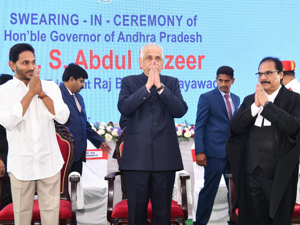 Justice Abdul Nazeer takes oath as Andhra Pradesh Governor Photos - Sakshi5