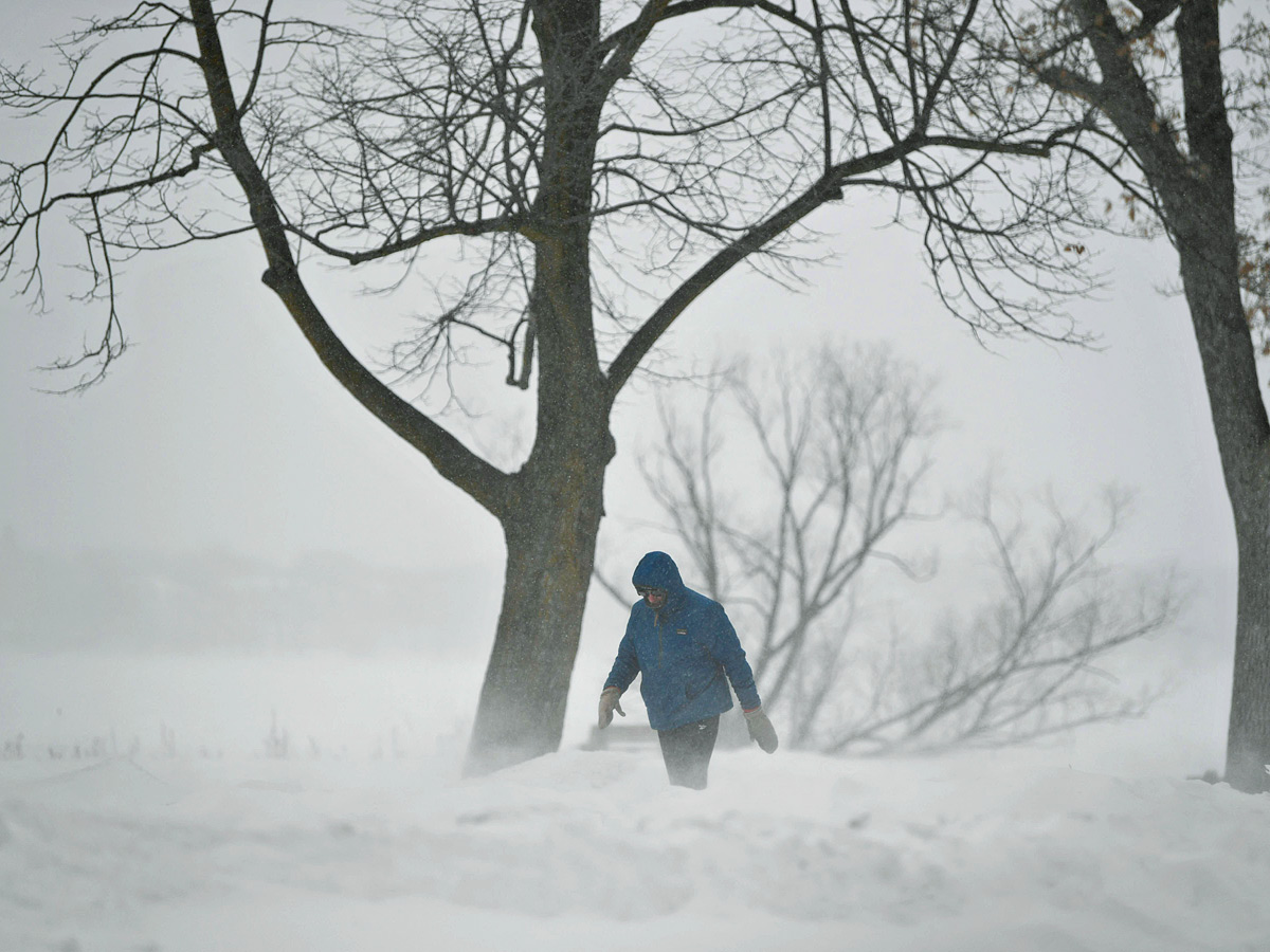 Massive Snow Storm Hits America Photos - Sakshi12