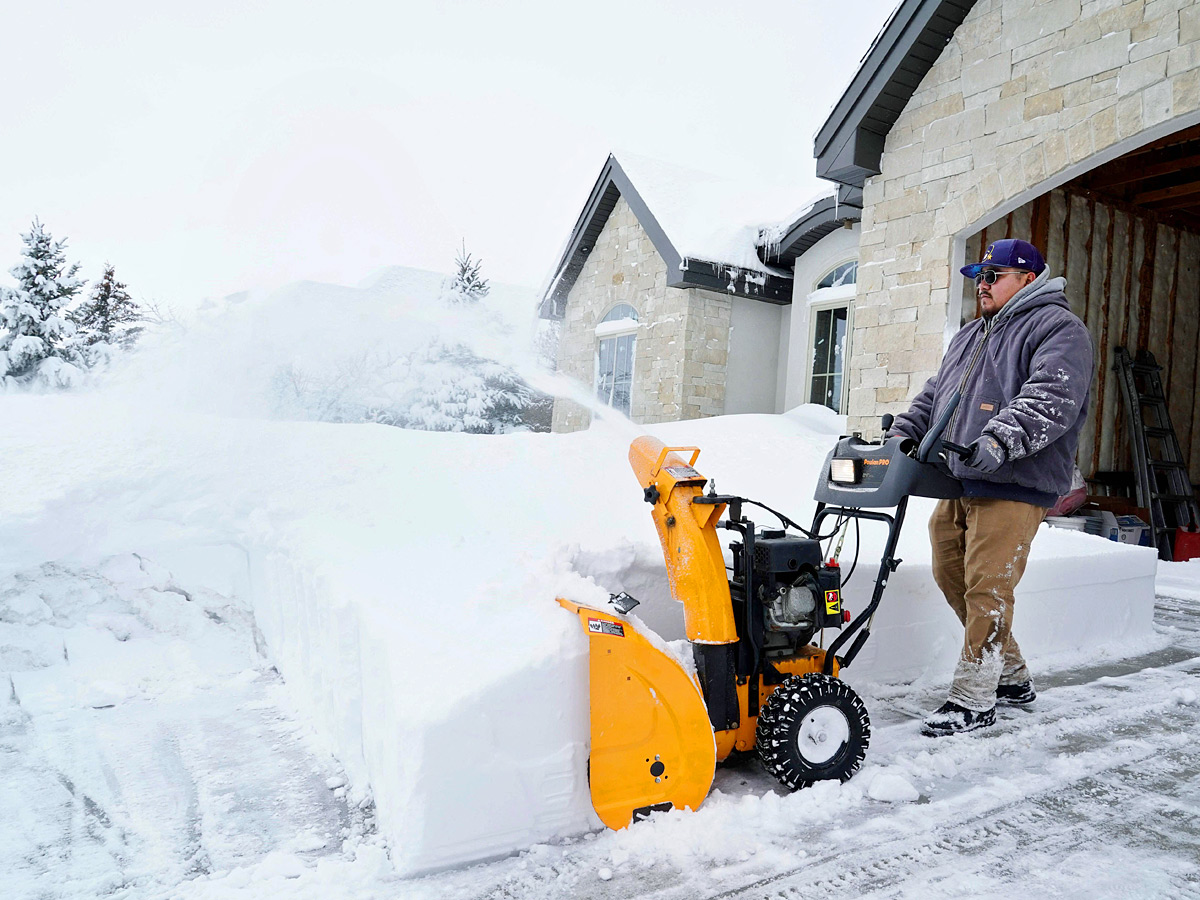 Massive Snow Storm Hits America Photos - Sakshi3