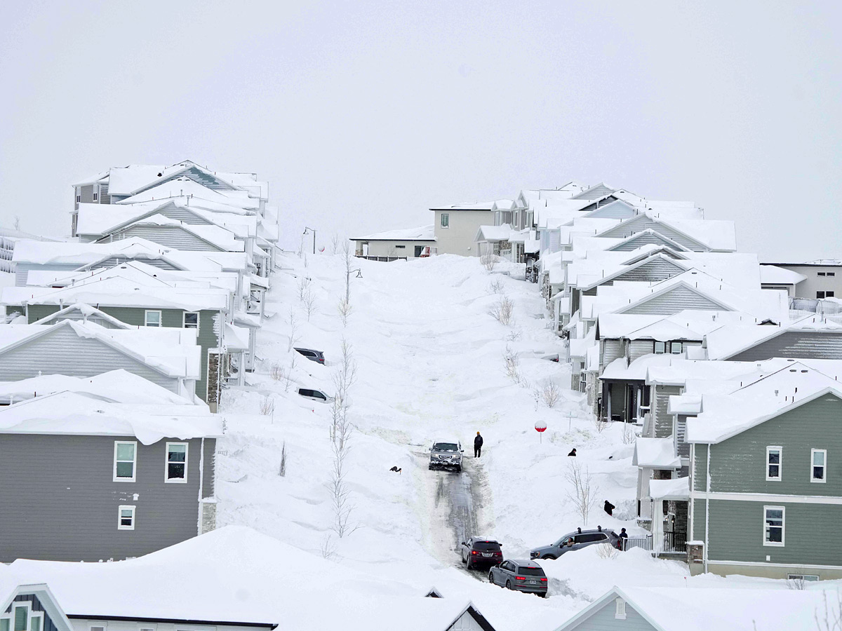 Massive Snow Storm Hits America Photos - Sakshi5