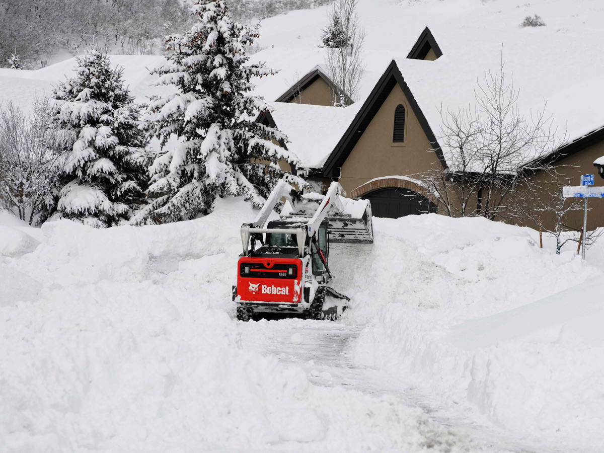 Massive Snow Storm Hits America Photos - Sakshi6