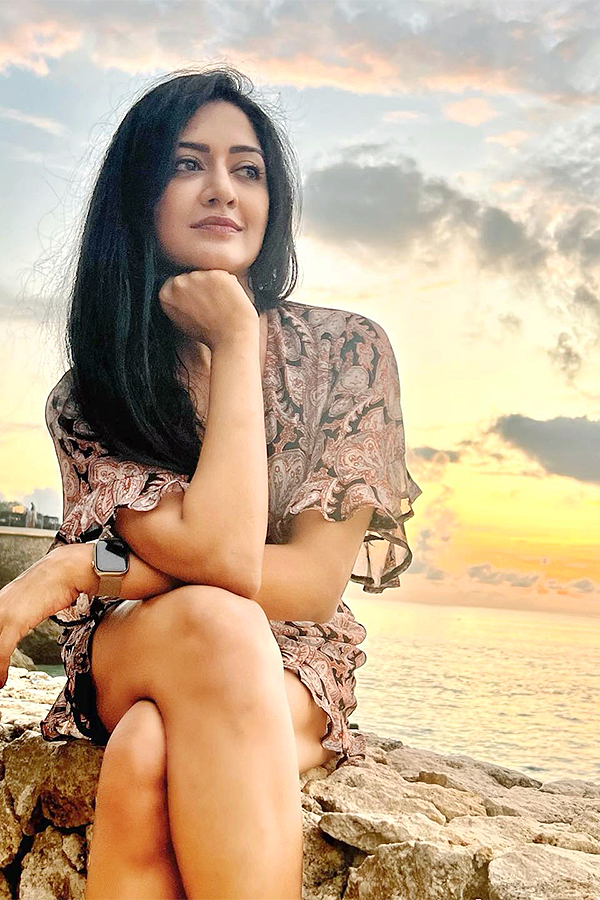 Actress Vimala Raman Latest Photos - Sakshi7