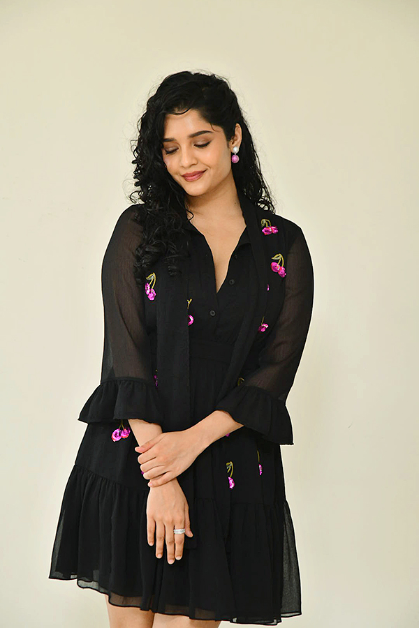 Ritika Singh Latest Pictures - Sakshi41