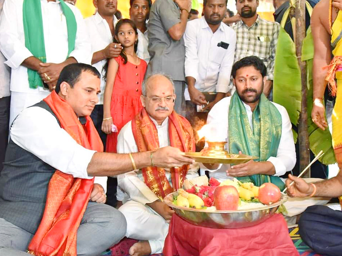 Sri Parvathi Sametha Someswara Swamy Photos - Sakshi1
