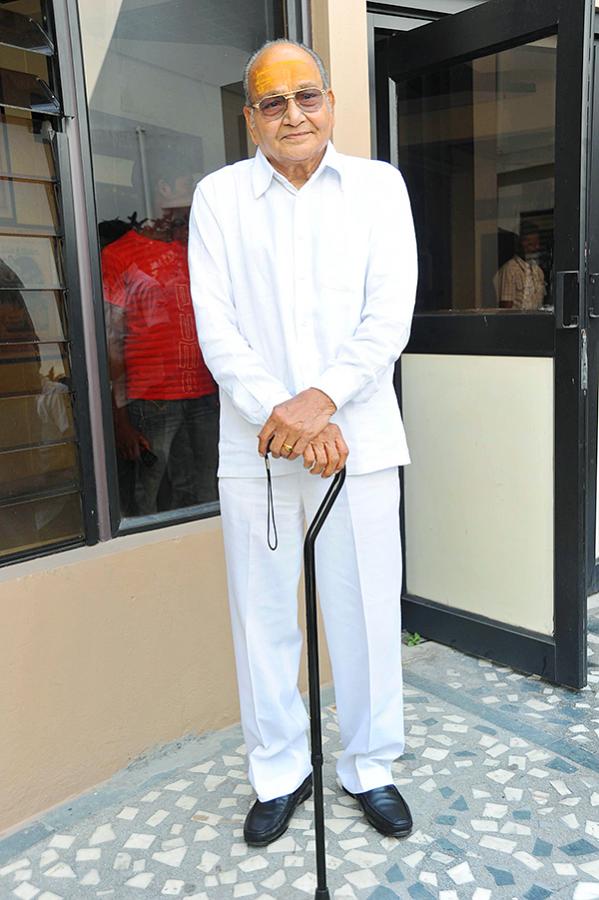 Legendary filmmaker K Viswanath Rare Photos  - Sakshi12