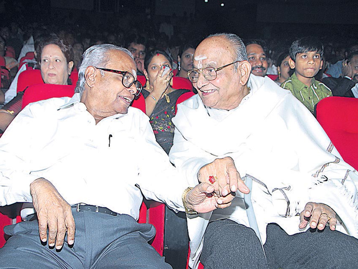 Legendary filmmaker K Viswanath Rare Photos  - Sakshi5