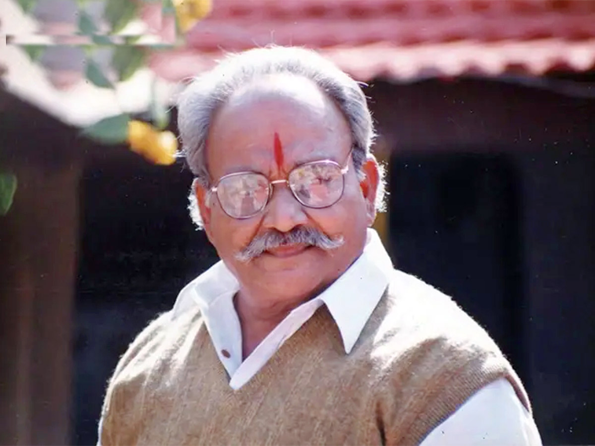 RIP Kalatapasvi: Legendary Director K Viswanath Rare Photos - Sakshi28