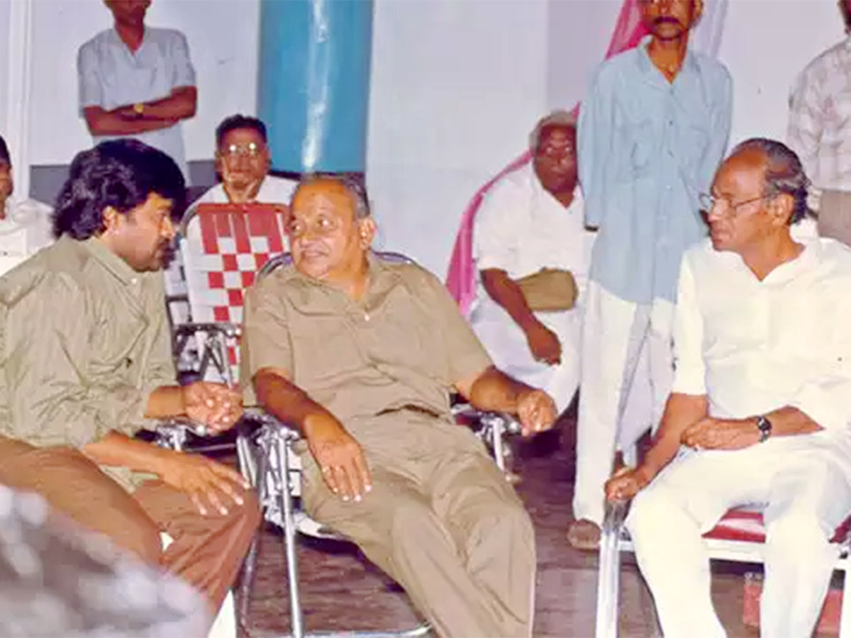 RIP Kalatapasvi: Legendary Director K Viswanath Rare Photos - Sakshi34