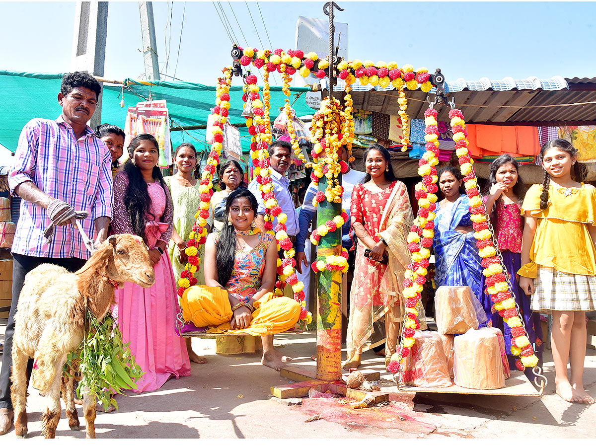 Medaram Sammakka Sarakka Chinna Jatara 2023 Photos - Sakshi8