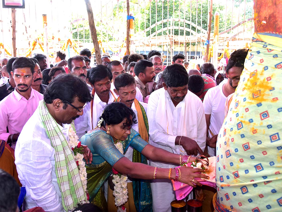 Medaram Sammakka Sarakka Chinna Jatara 2023 Photos - Sakshi27