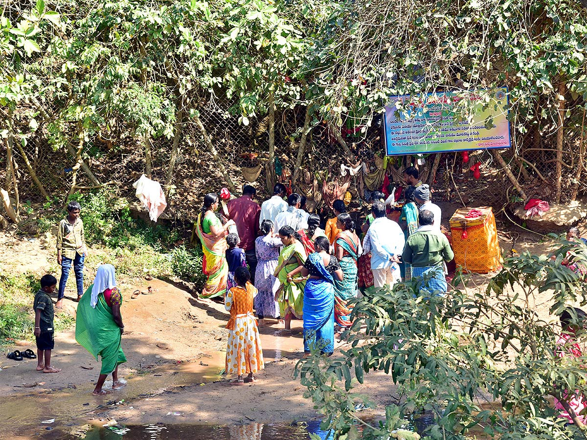 Medaram Sammakka Sarakka Chinna Jatara 2023 Photos - Sakshi31