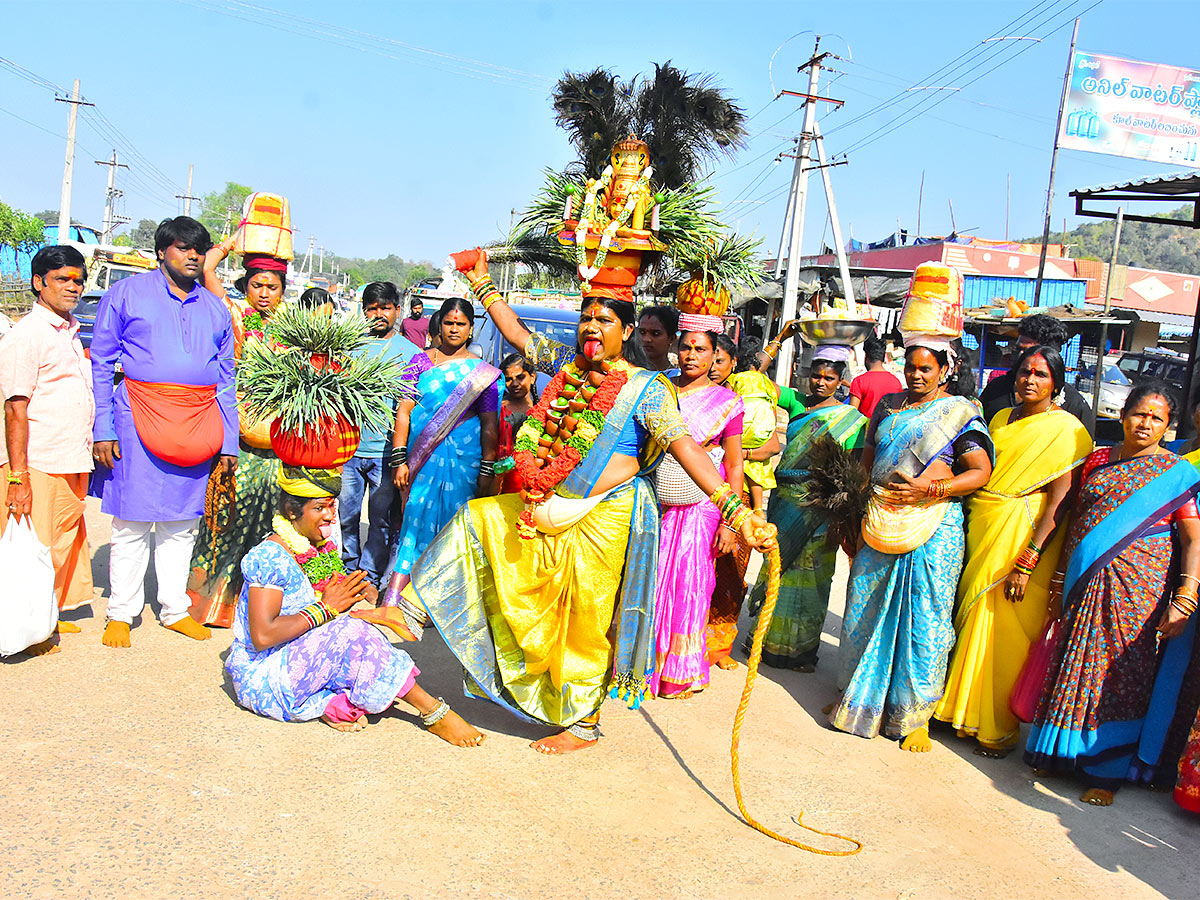 Medaram Sammakka Sarakka Chinna Jatara 2023 Photos - Sakshi34