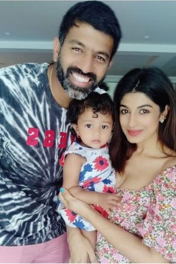 Rohan Bopanna Wife Supriya Annaiah Beautiful Pics - Sakshi5