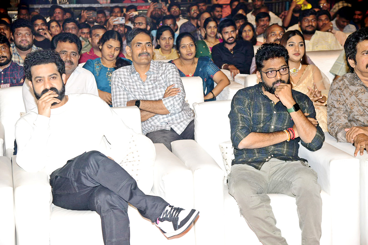 Amigos Pre Release Event Photos  - Sakshi5