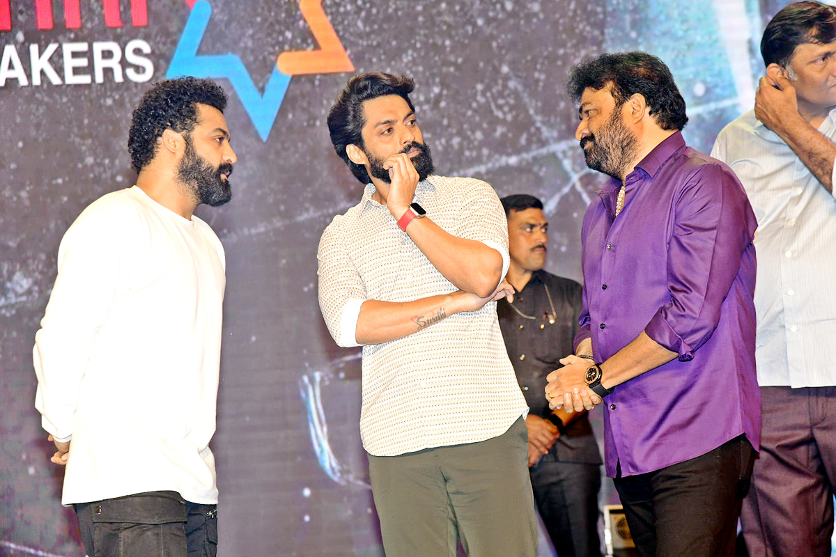 Amigos Pre Release Event Photos  - Sakshi20