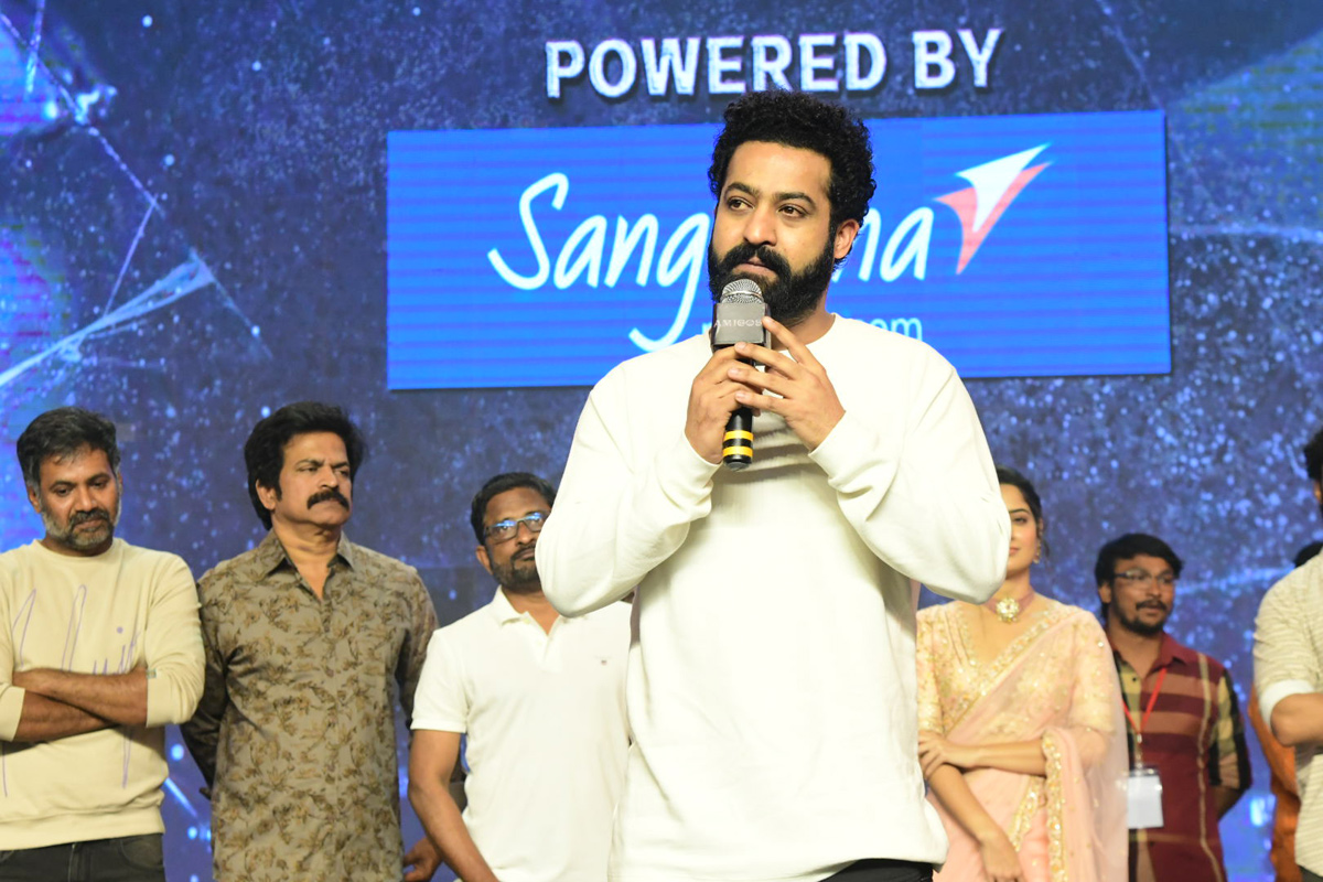 Amigos Pre Release Event Photos  - Sakshi25