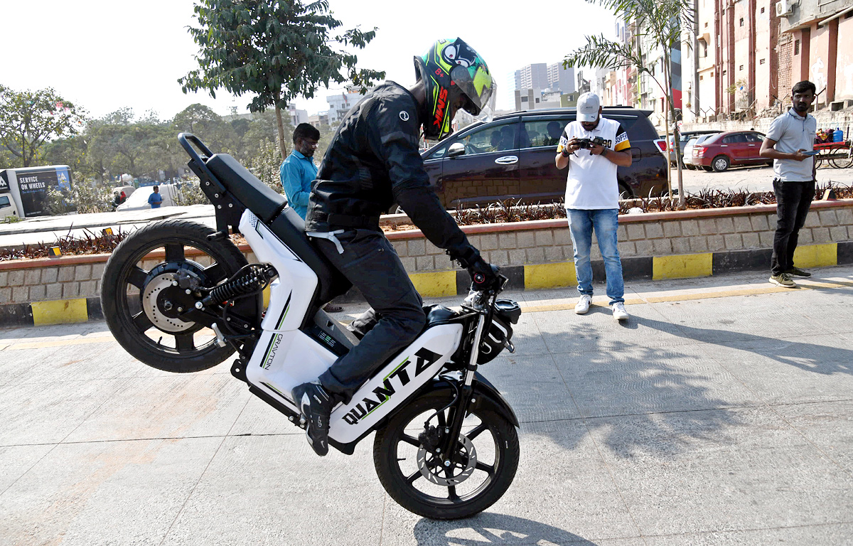 India largest EV rally flagged off in Hyderabad - Sakshi13