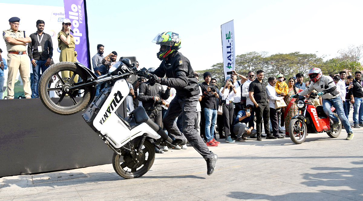 India largest EV rally flagged off in Hyderabad - Sakshi20