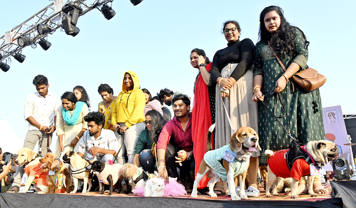 Dog show In Visakhapatnam - Sakshi3