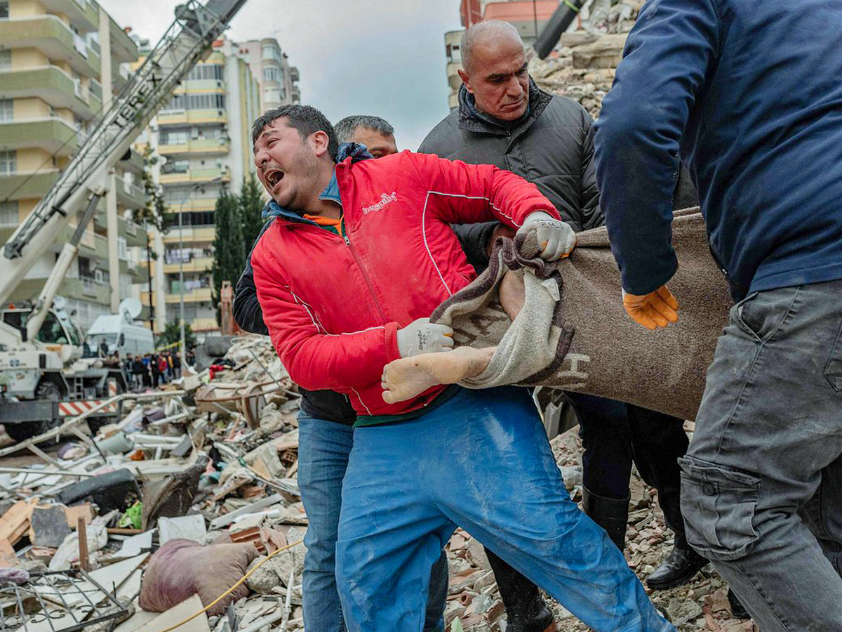 Turkey And Syria Earthquake Heart Touching Viral Photos - Sakshi4