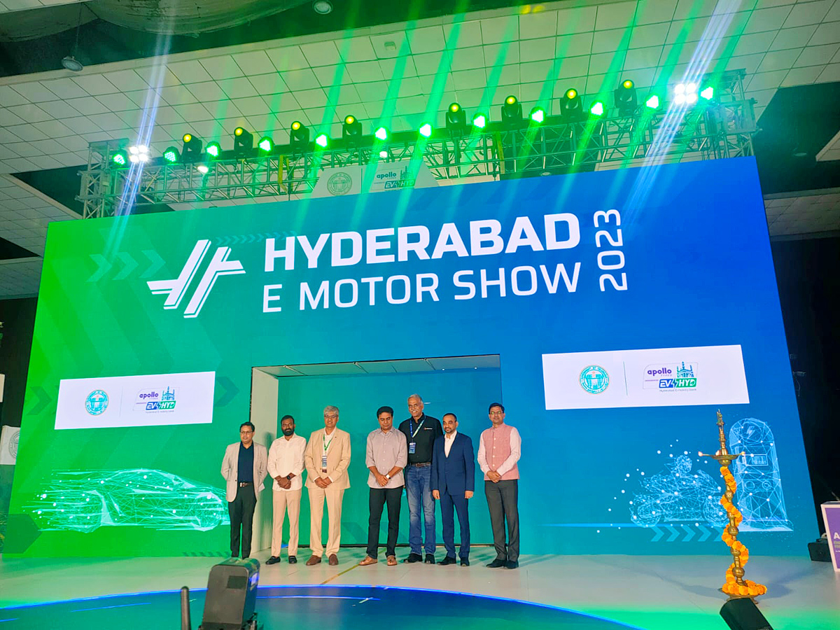 Hyderabad EMotor Show flagged off at Hitex by IT minister KTR Photos - Sakshi2