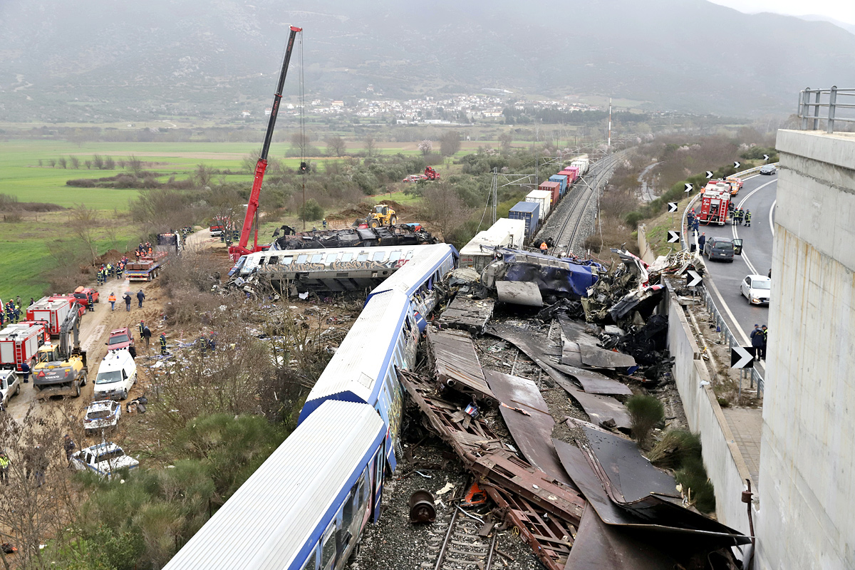 Two trains collide in Greece - Sakshi1