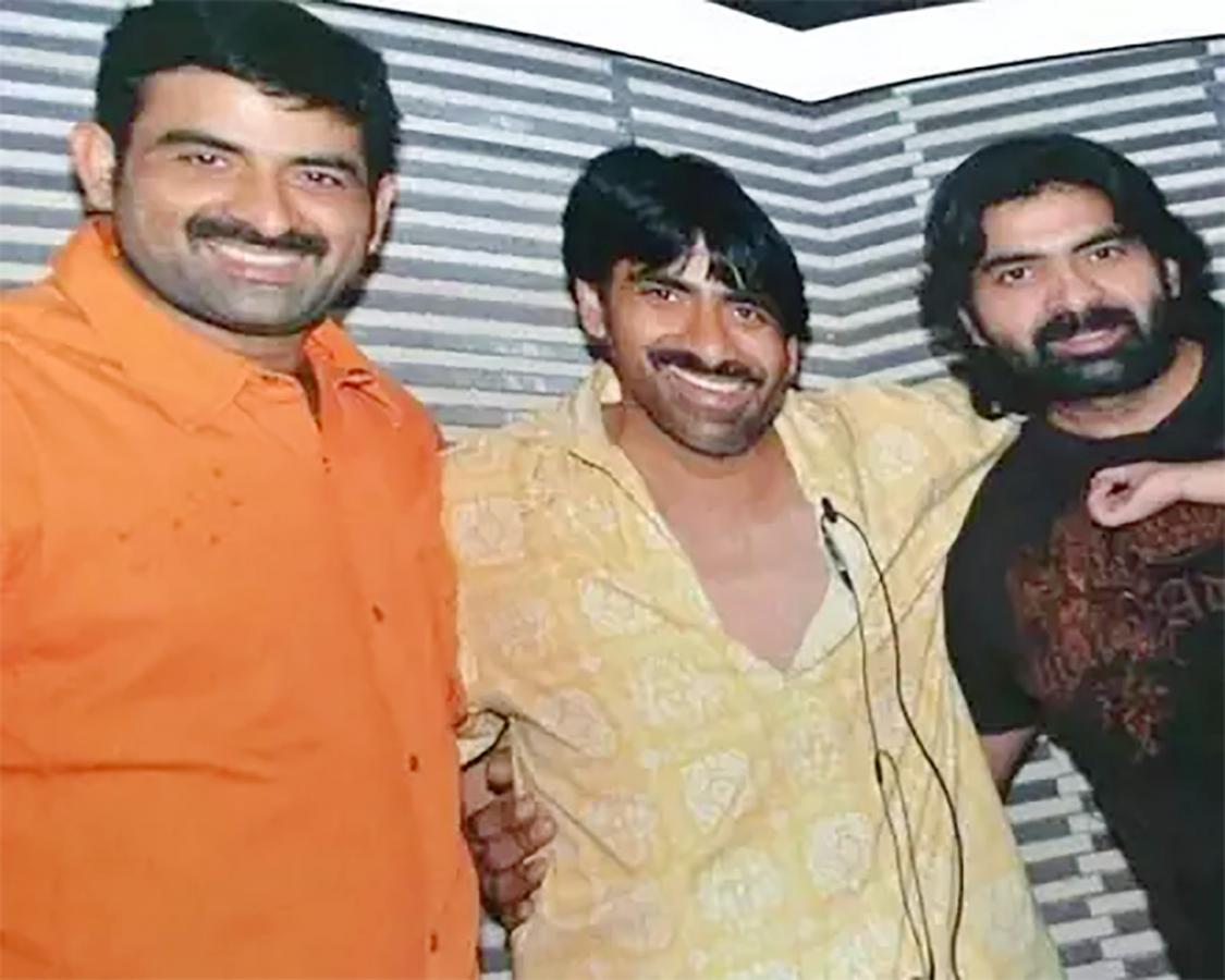 Tollywood Actor Mass Maharaja Ravi Teja Rare and Unseen Pics - Sakshi6