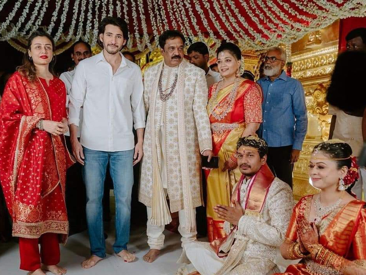 Mahesh Babu And Namrata Shirodkar Attends Kameswara Rao Sons Wedding Photos - Sakshi5