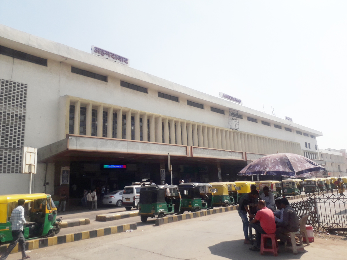 Top 10 Biggest Railway Stations In India Photos - Sakshi9