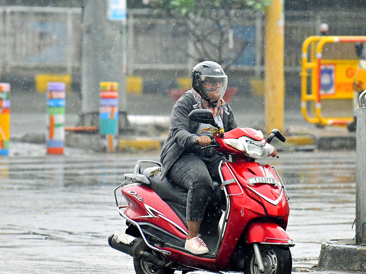 Rain in Hyderabad Photos - Sakshi13