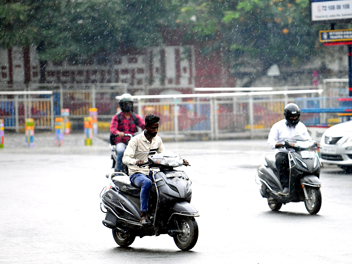 Rain in Hyderabad Photos - Sakshi16