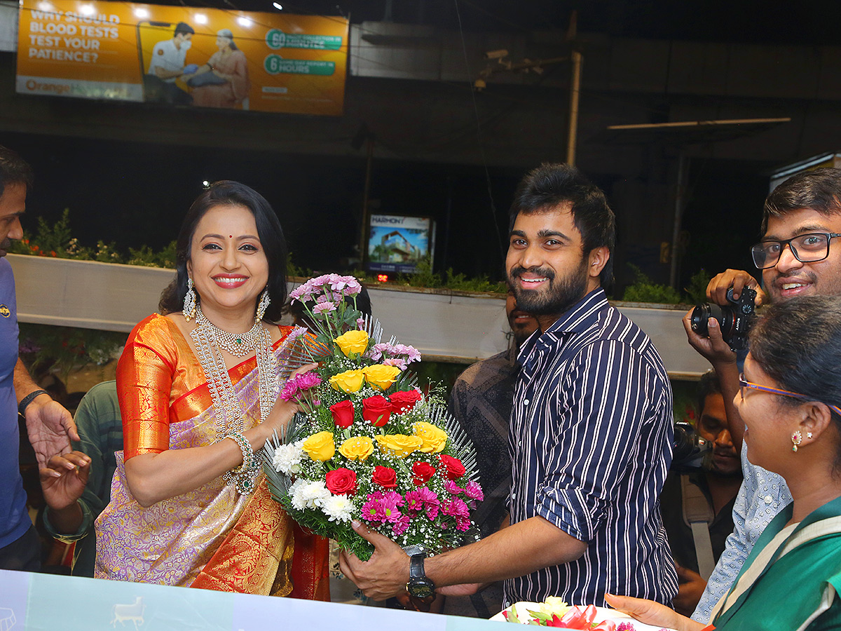 Anchor Suma Kanakala Opening in Jewellery Shop Pics - Sakshi6