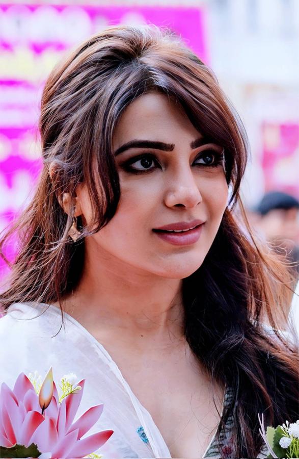 Samantha Prabhu Seeks Blessings Of Sri Peddamma Thalli Temple - Sakshi8