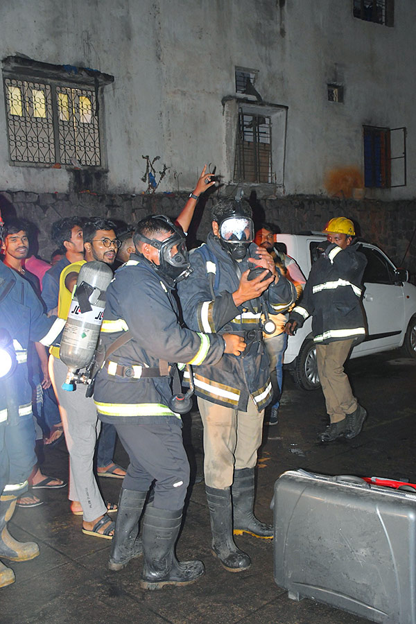 Fire Accident at Swapnalok Complex in Secunderabad Pics - Sakshi28