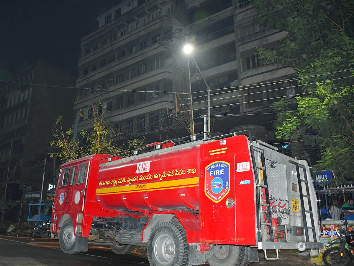 Fire Accident at Swapnalok Complex in Secunderabad Pics - Sakshi6