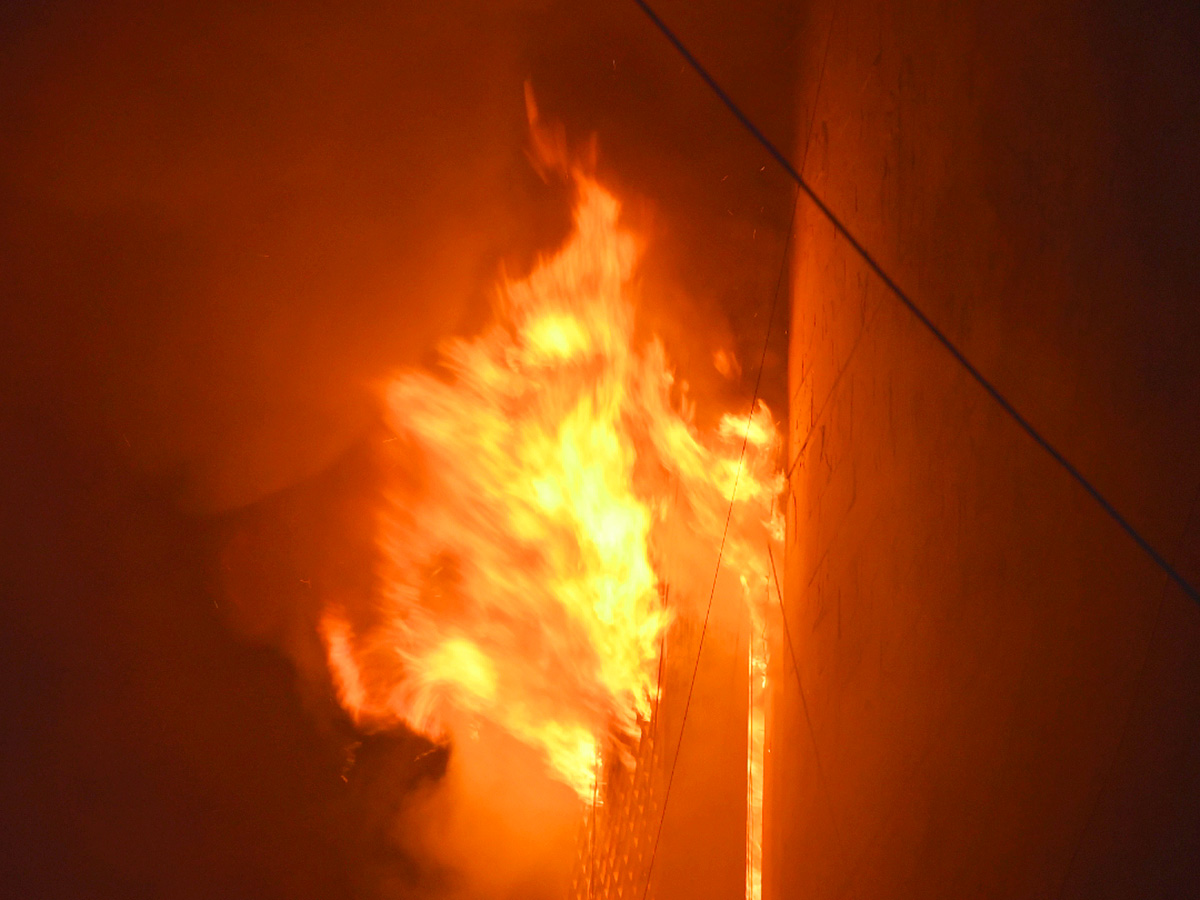 Fire Accident at Swapnalok Complex in Secunderabad Pics - Sakshi9