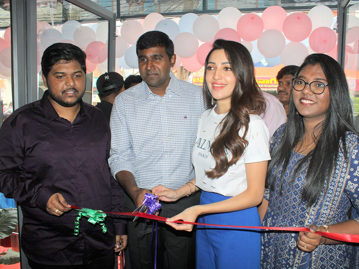 Actress  Neha Shetty Launches Dumont Coffee Meets Ice Creamery Store in Kompally Photos - Sakshi11