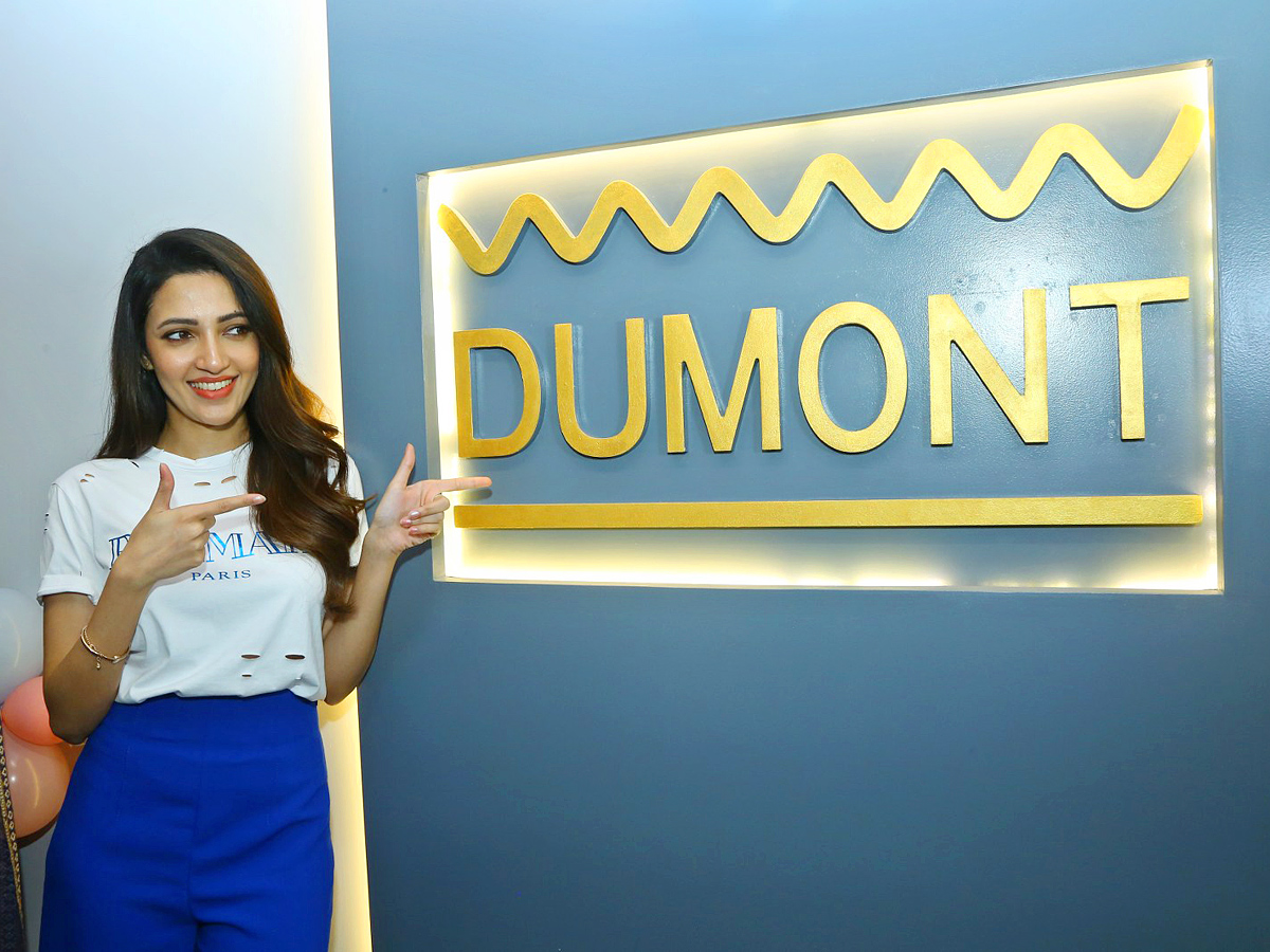 Actress  Neha Shetty Launches Dumont Coffee Meets Ice Creamery Store in Kompally Photos - Sakshi8