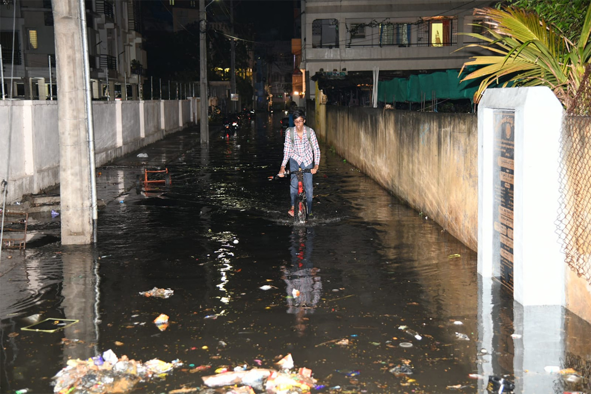 Heavy Rain in Tirupati Photos - Sakshi10